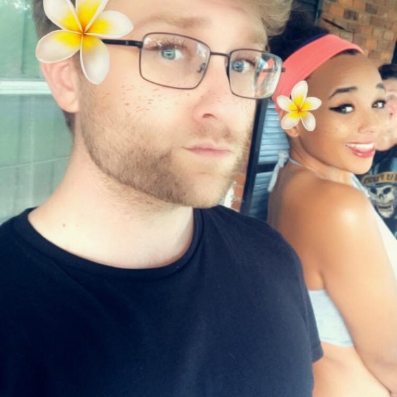 💋😘Meet Your Posher, Wendy✌️❤️ - Picture 5 of 15